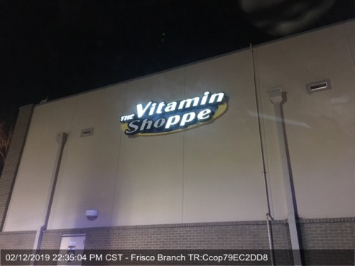 Vitamin-Shoppe-rear-sign-light-missing-lights6c3ac7d61d3aa874.jpg