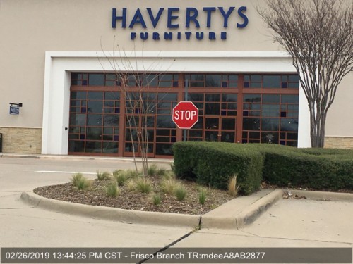 Havertys-Stop-sign-needs-cap-or-raised6b78d05211303443.jpg