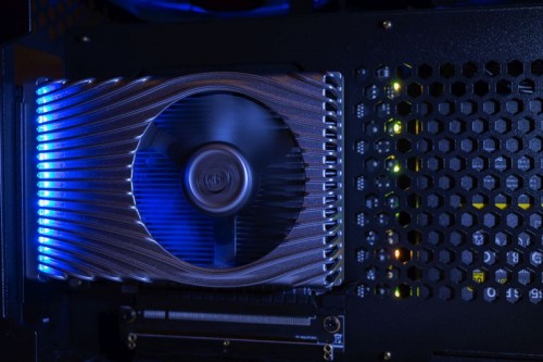 intel_dg_schv_1305_gpu_005382c94b513743ca5.jpg